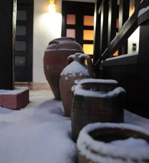 هتل Guest House Bujtina Leon