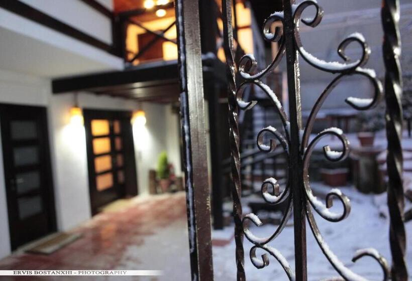 酒店 Guest House Bujtina Leon