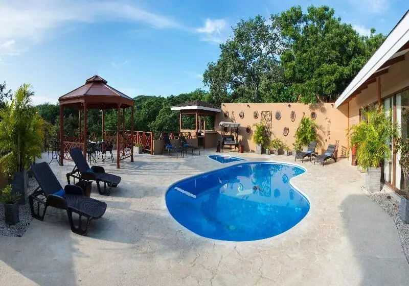 هتل Rancho Humo Estancia