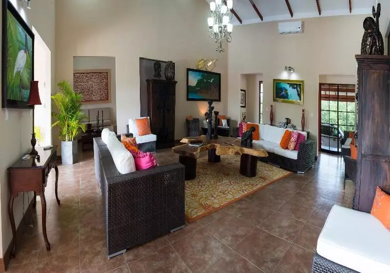 هتل Rancho Humo Estancia