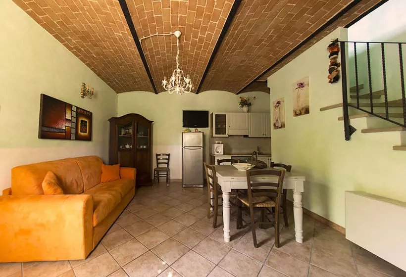 هتل Agriturismo Le Vallette