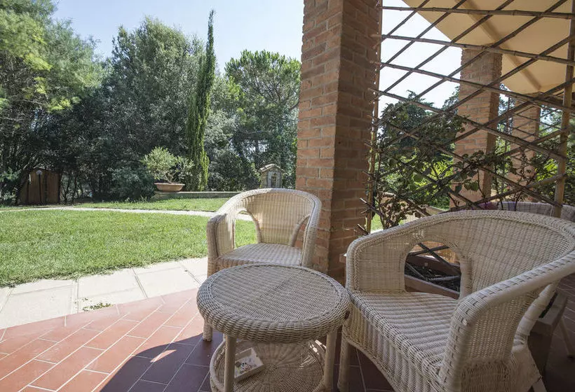 هتل Agriturismo Le Vallette