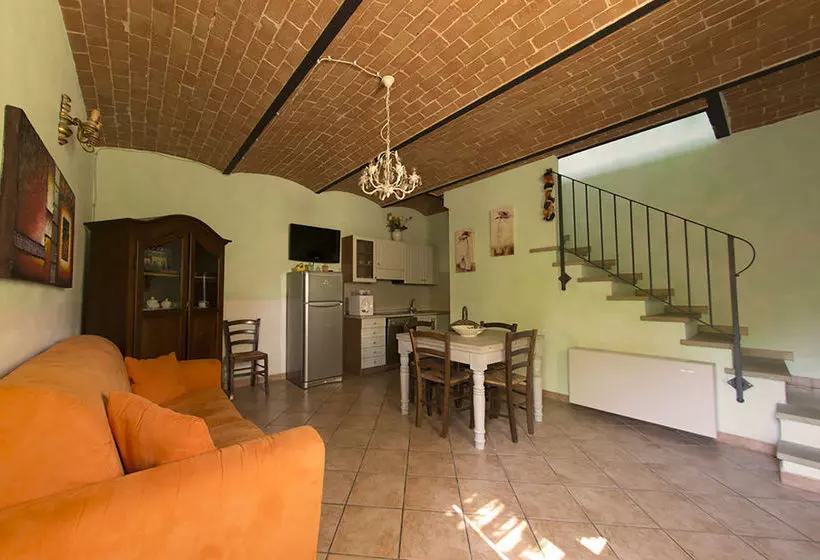 هتل Agriturismo Le Vallette