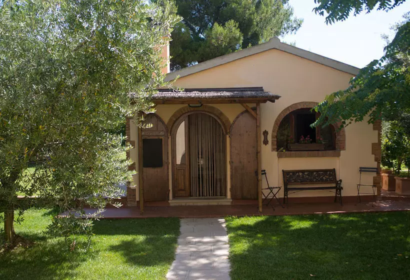 هتل Agriturismo Le Vallette