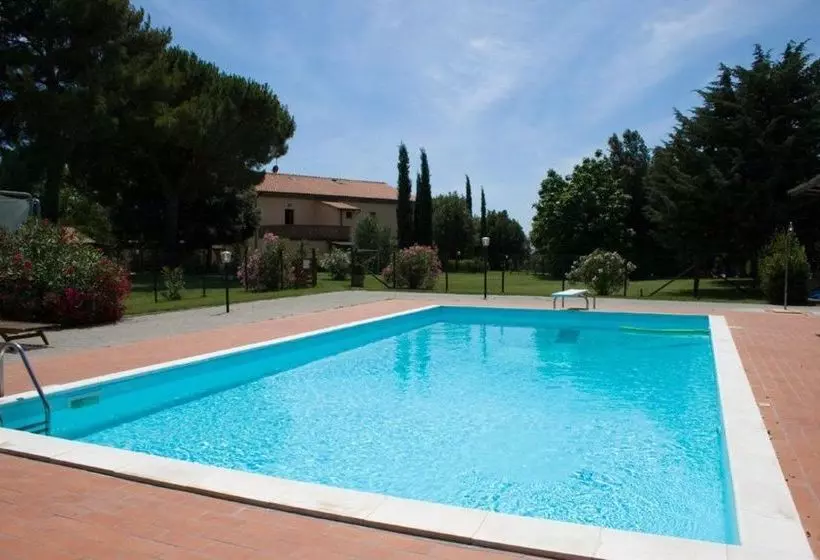 هتل Agriturismo Le Vallette