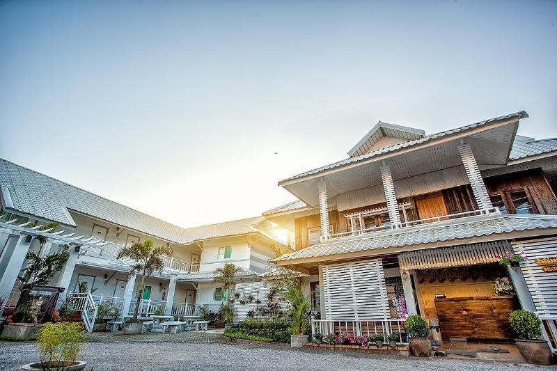 هتل Rinlada House