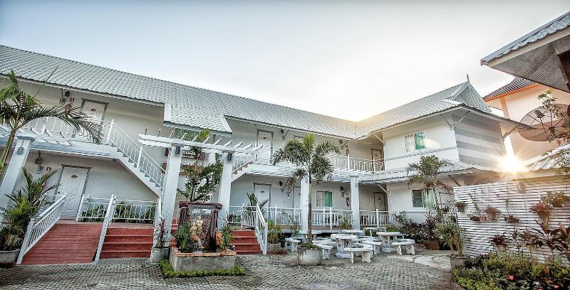 هتل Rinlada House
