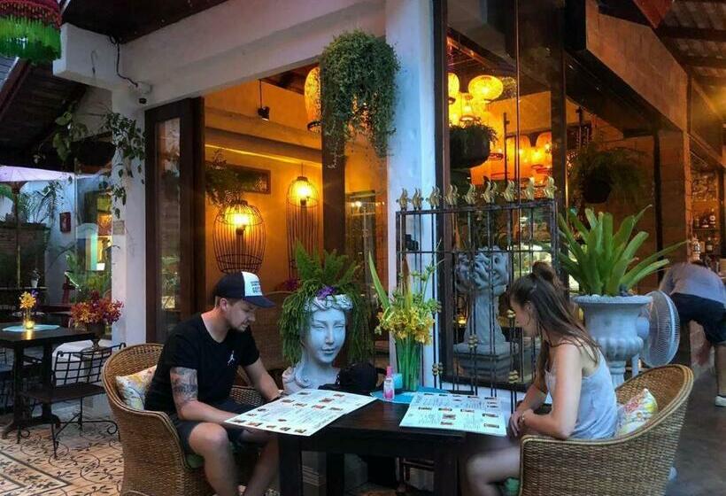 בית מלון כפרי Soi One Boutique Bedrooms