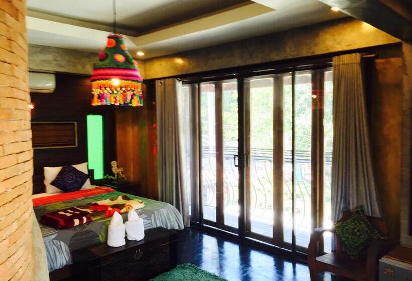 בית מלון כפרי Soi One Boutique Bedrooms