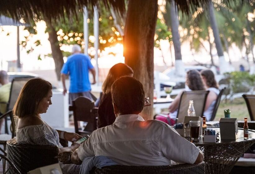 בית מלון כפרי & Villas Tangeri