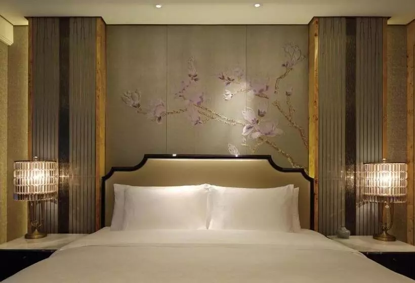 هتل The St. Regis On The Bund, Shanghai