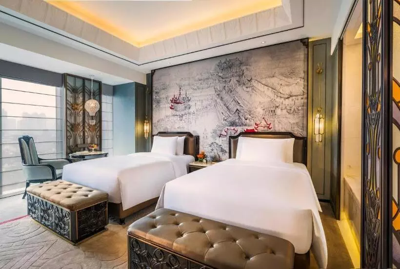 هتل The St. Regis On The Bund, Shanghai
