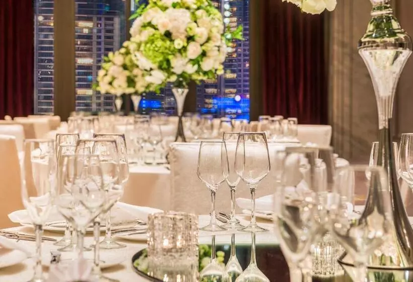هتل The St. Regis On The Bund, Shanghai