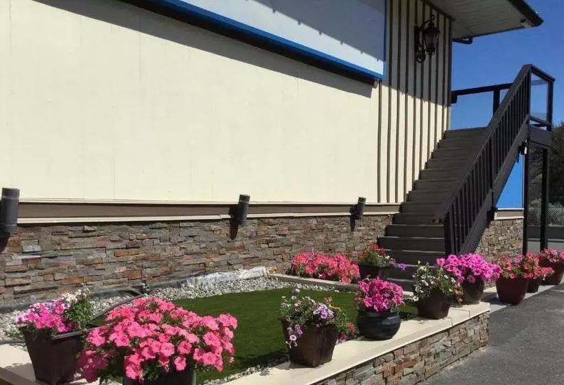Riverside Motel Cache Creek
