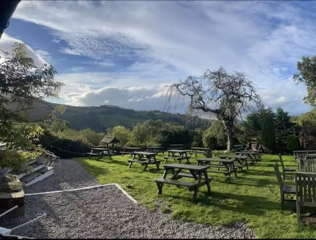 ユースホステル The Mortal Man Inn