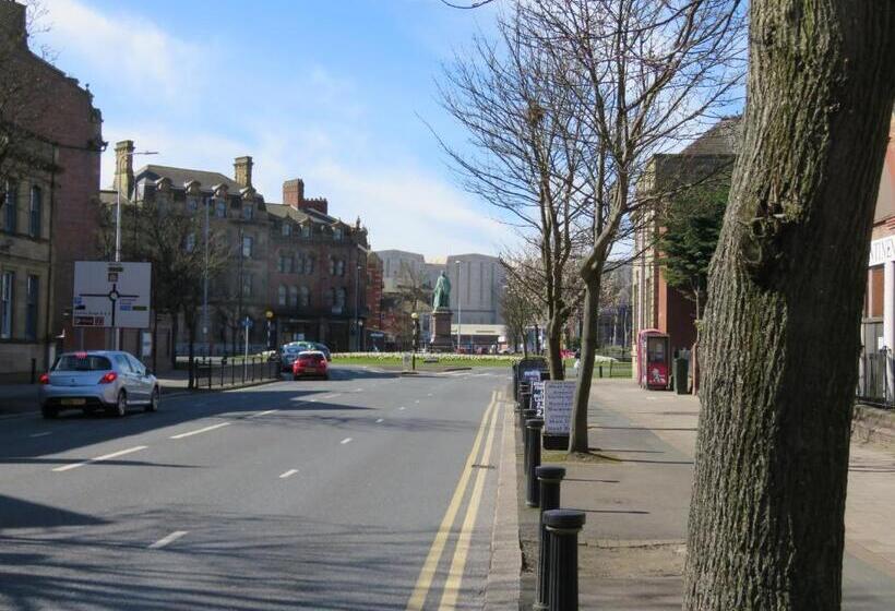 Abbey Apartments Modern Aparthotel For Tourists & Professionals