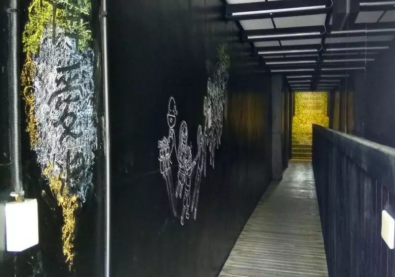 Df Park Space Hostel