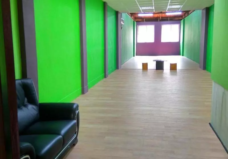 Df Park Space Hostel