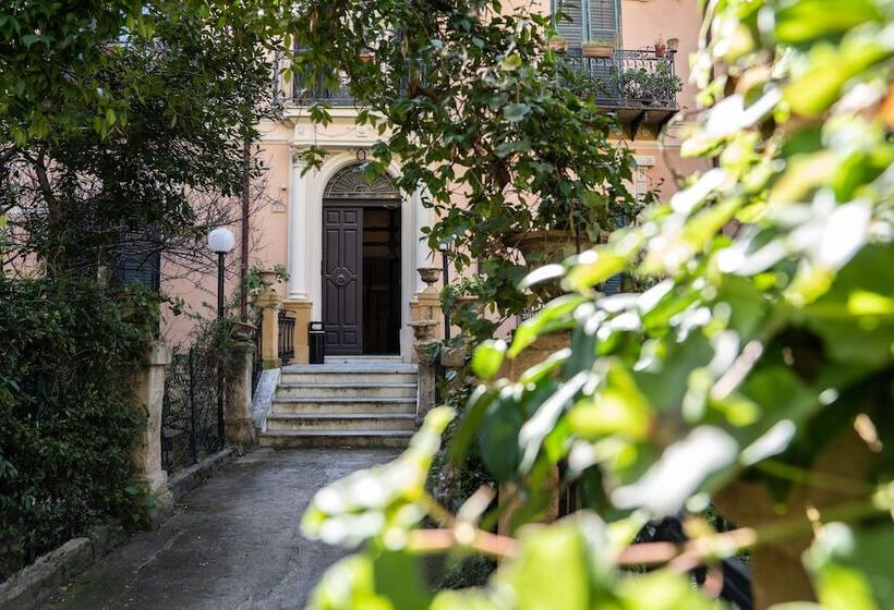 مبيت وإفطار Villa Pirandello