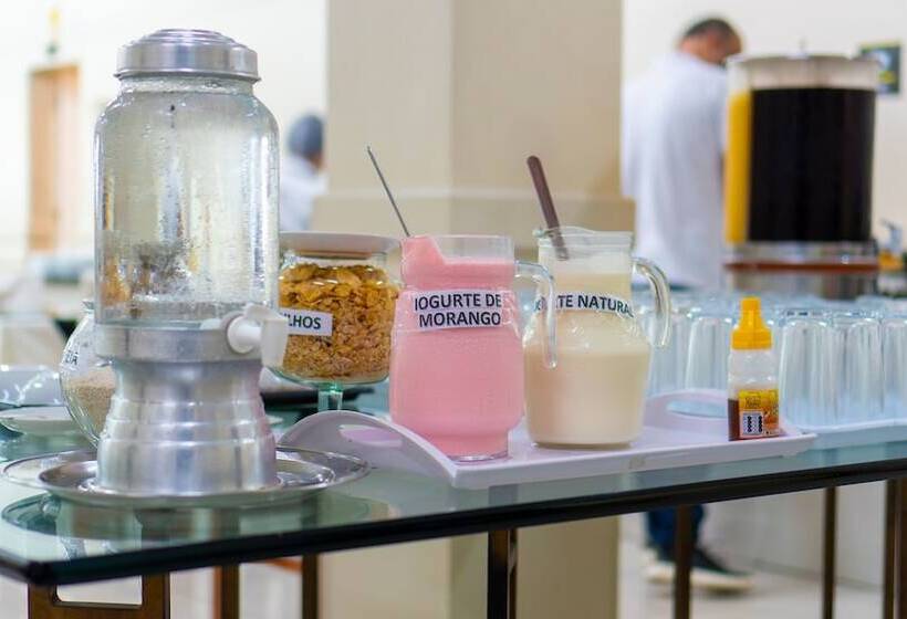 فندق Ano Bom Palace