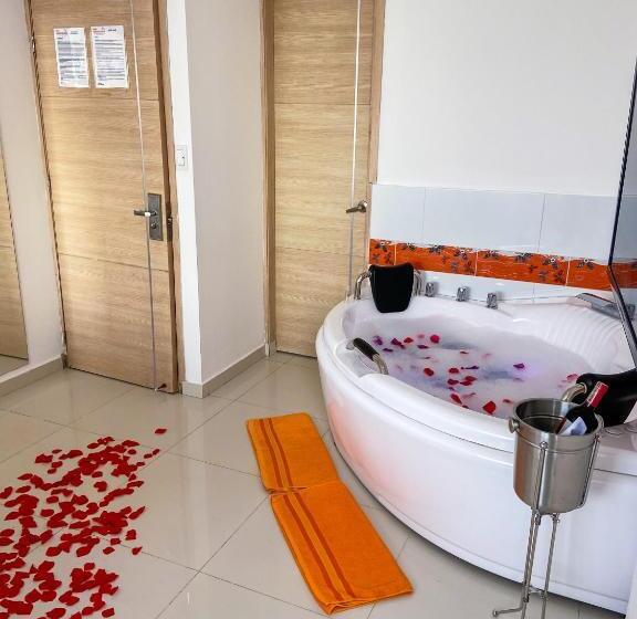 هتل Cabreromar By Geh Suites