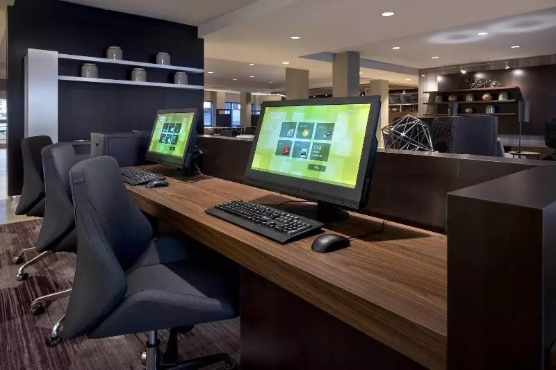 ホテル Courtyard By Marriott Schenectady At Mohawk Harbor