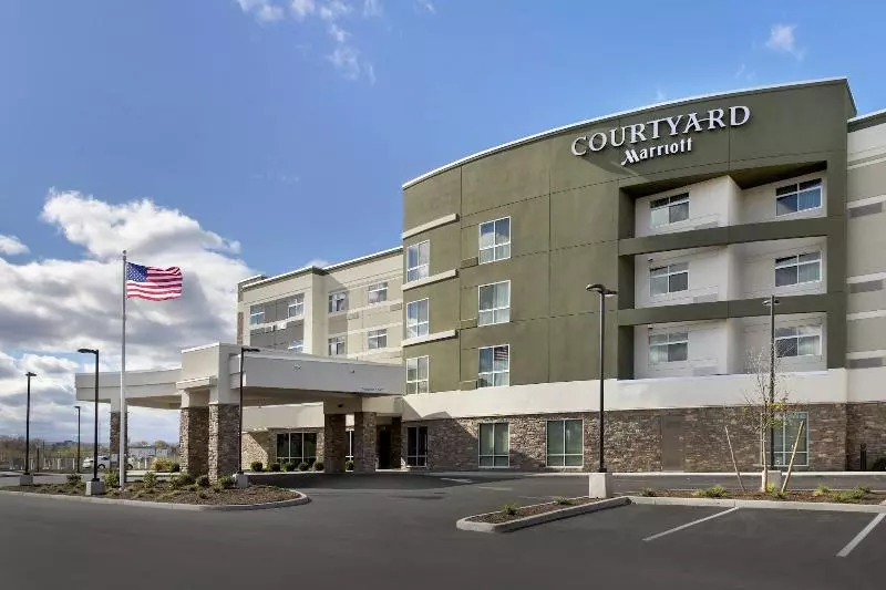 ホテル Courtyard By Marriott Schenectady At Mohawk Harbor
