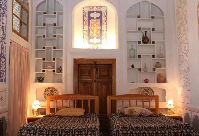 Hotel Emir