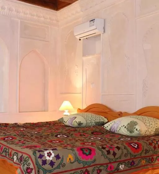Hotel Emir