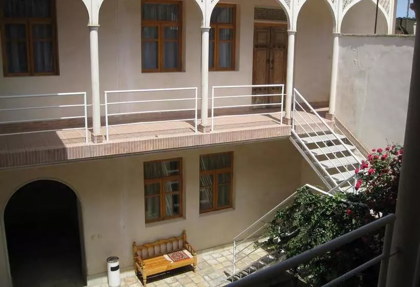 Hotel Emir