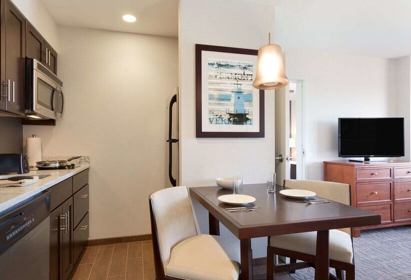 Отель Homewood Suites By Hilton Burlington