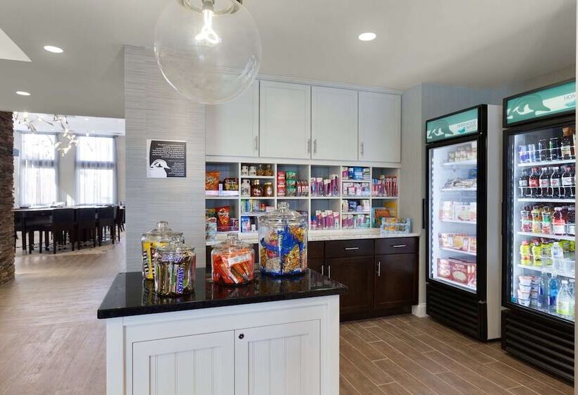 Отель Homewood Suites By Hilton Burlington