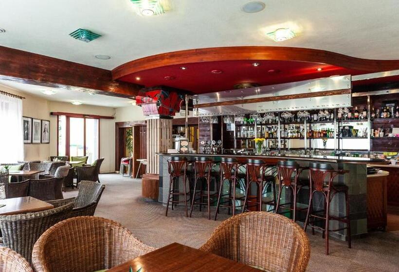 בית מלון כפרי áčko