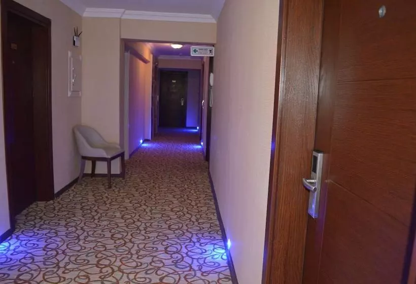 ホテル Perama