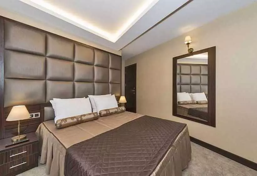 Hotel Romeo