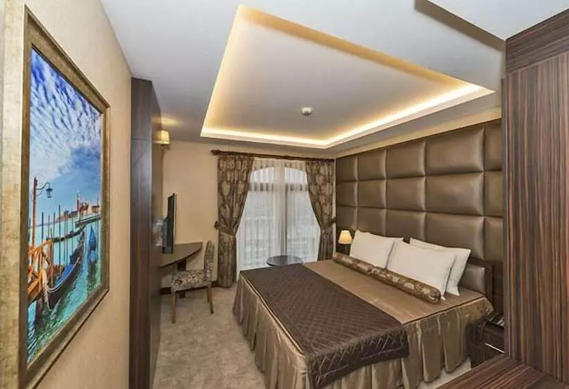 Hotel Romeo