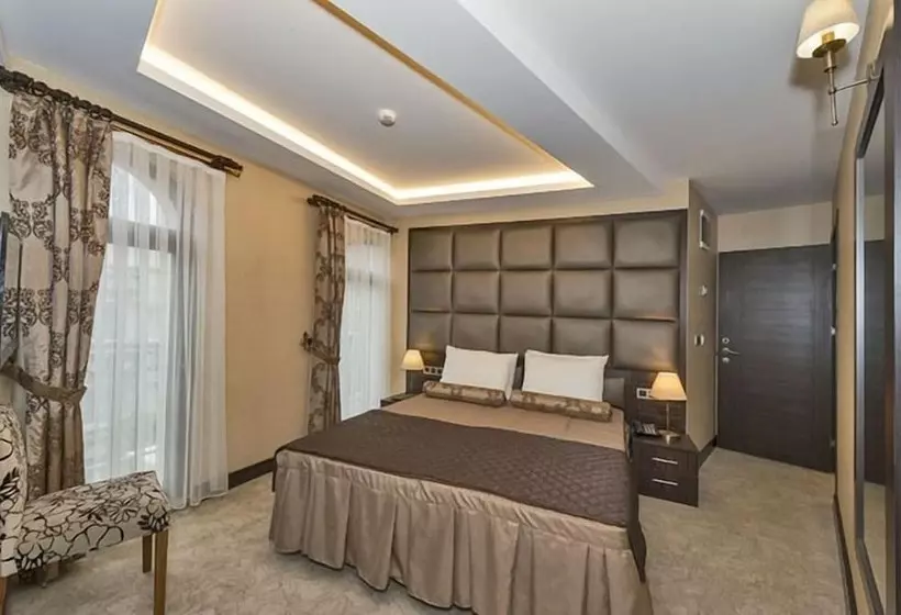 Hotel Romeo