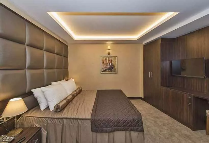 Hotel Romeo
