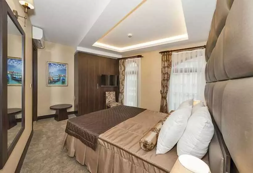 Hotel Romeo