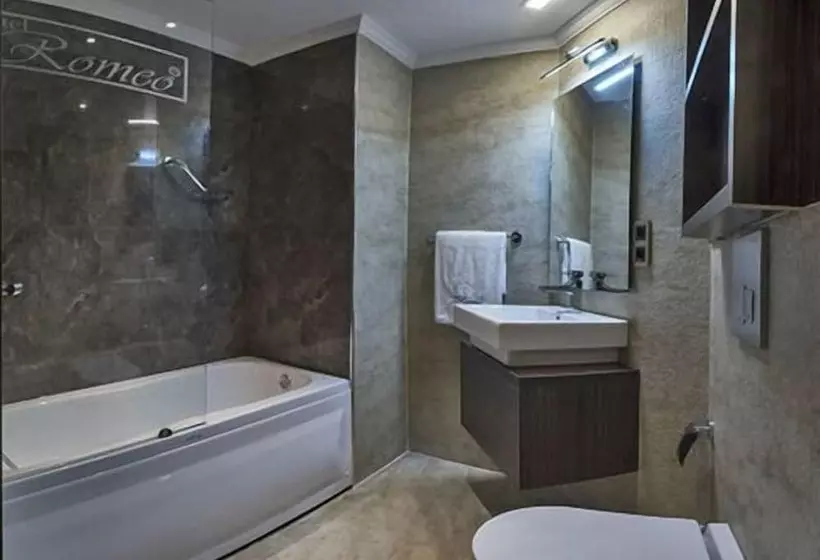 Hotel Romeo