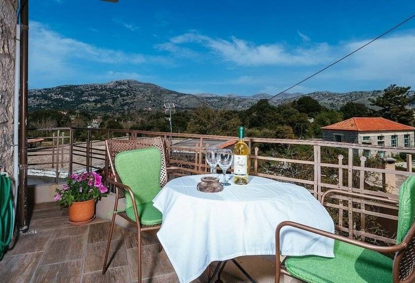 בית מלון כפרי Vasilikata