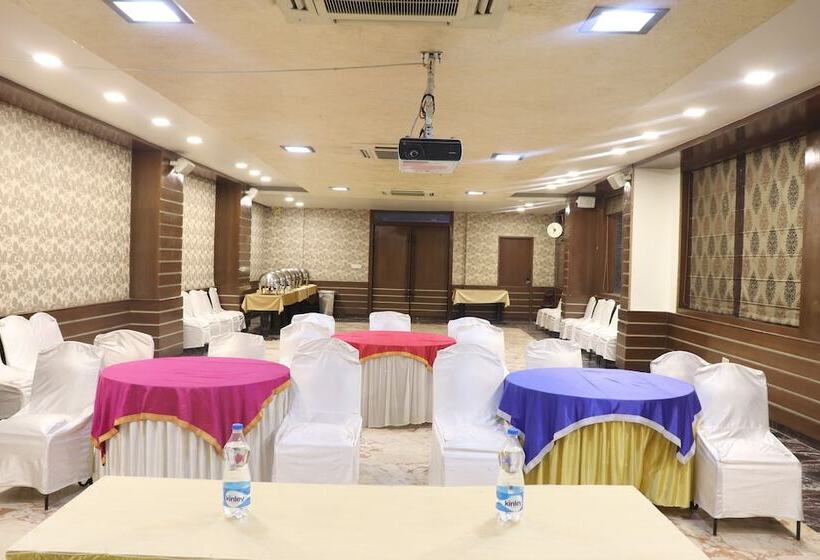 Dodas Palace By Asapian Hotels