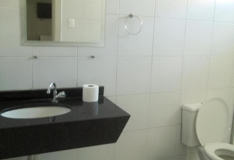 בית מלון כפרי Opara Palace