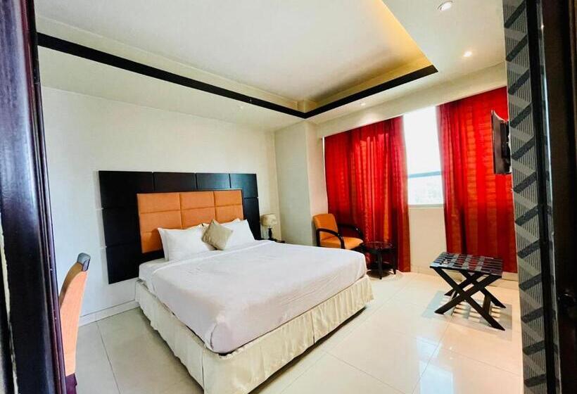 هتل Orchid Business