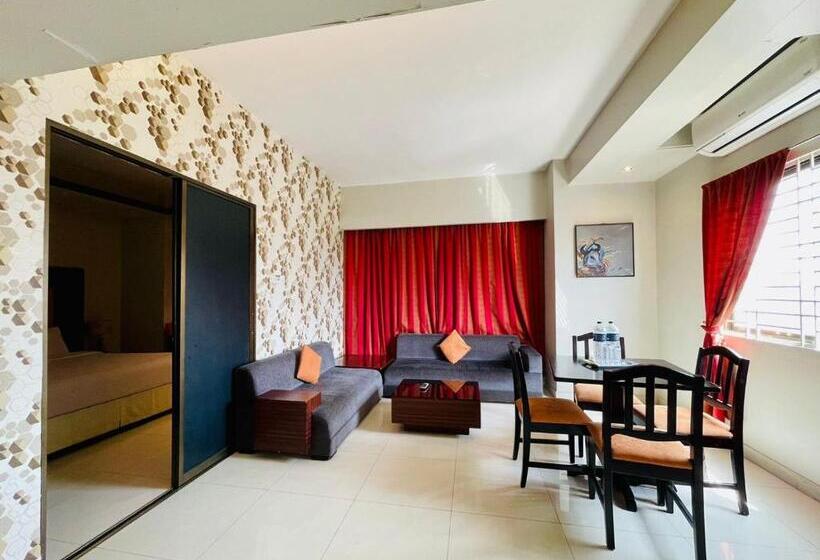 هتل Orchid Business