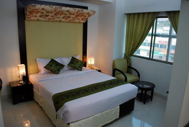 هتل Orchid Business