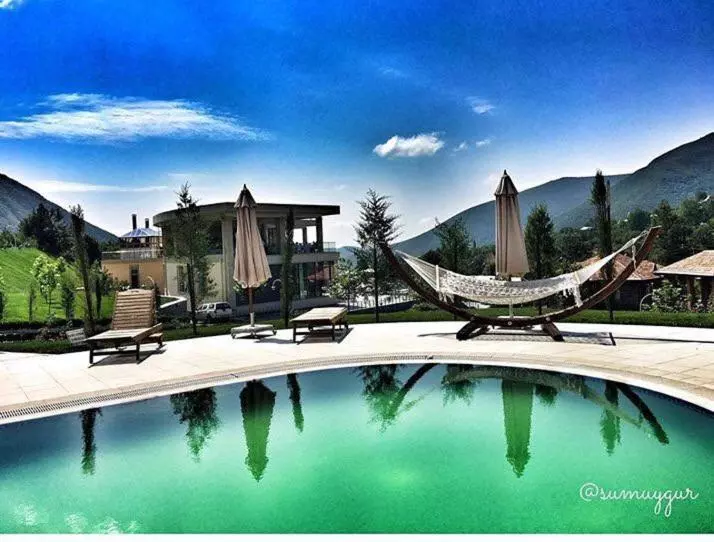 هتل Sheki Park