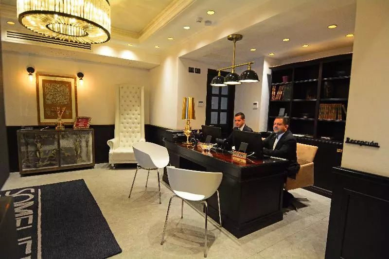 هتل Sommelier Boutique