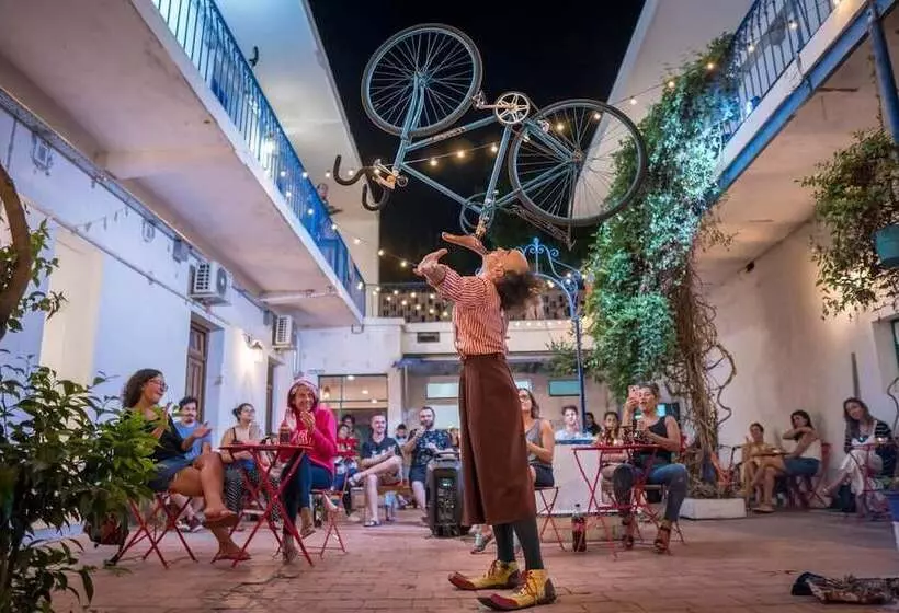 ホテル Viajero Colonia Hostel