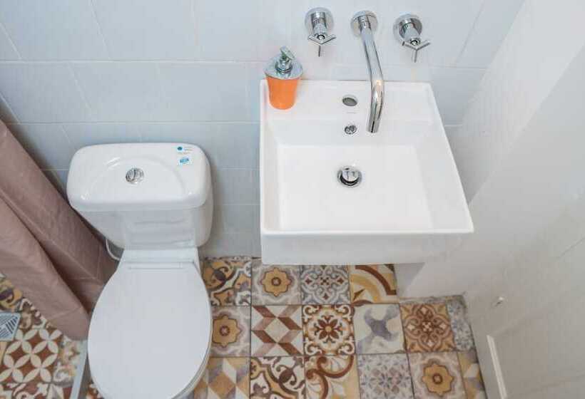 هتل Viajero Colonia Hostel